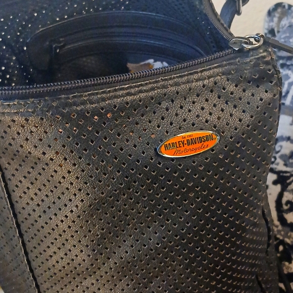 HARLEY- DAVIDSON Black Perforated GRAB N GO Backpack - Picture 4 of 12